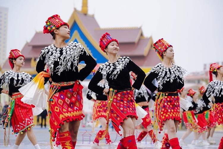 边境少数民族传统体育邀请赛瑞丽开幕 边境少数民族传统体育邀请赛瑞丽开幕